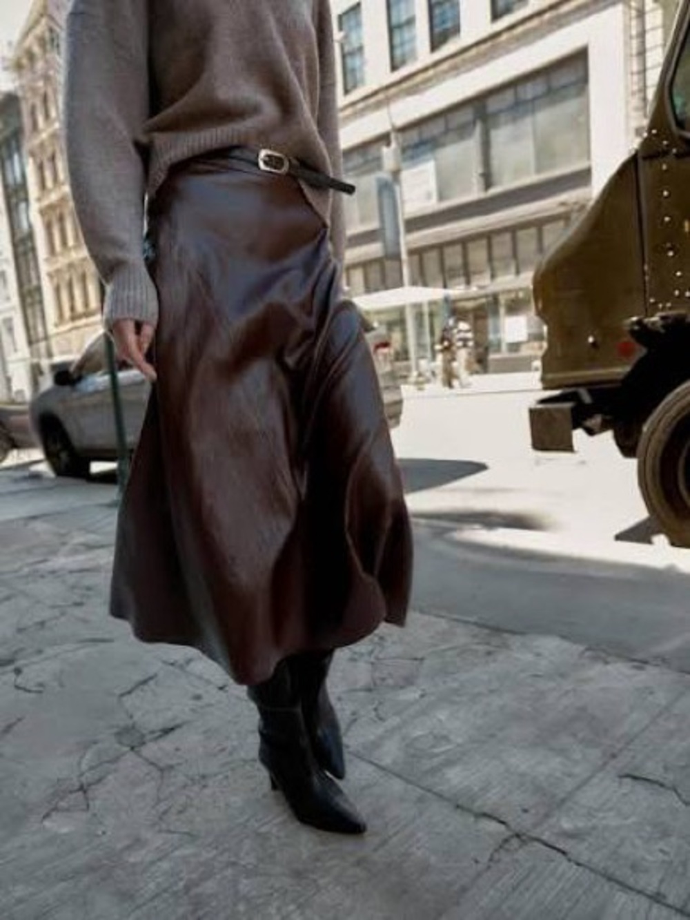 ZARA faux leather belted midi skirt - Picture 2 of 4